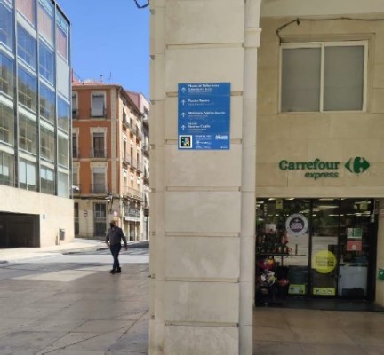 Turismo implantará las etiquetas Navilens en el Casco Antiguo de Alicante