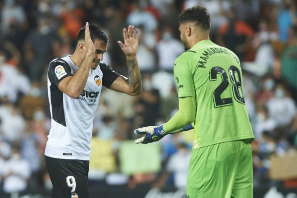 Mamardashvili se gradúa en Mestalla