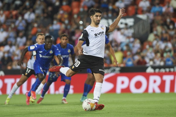 Mamardashvili y Soler dan los primeros tres puntos al Valencia CF de Bordalás