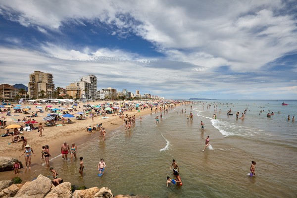 La playa de Gandia supera el 90% de ocupación en el primer fin de semana de agosto 
