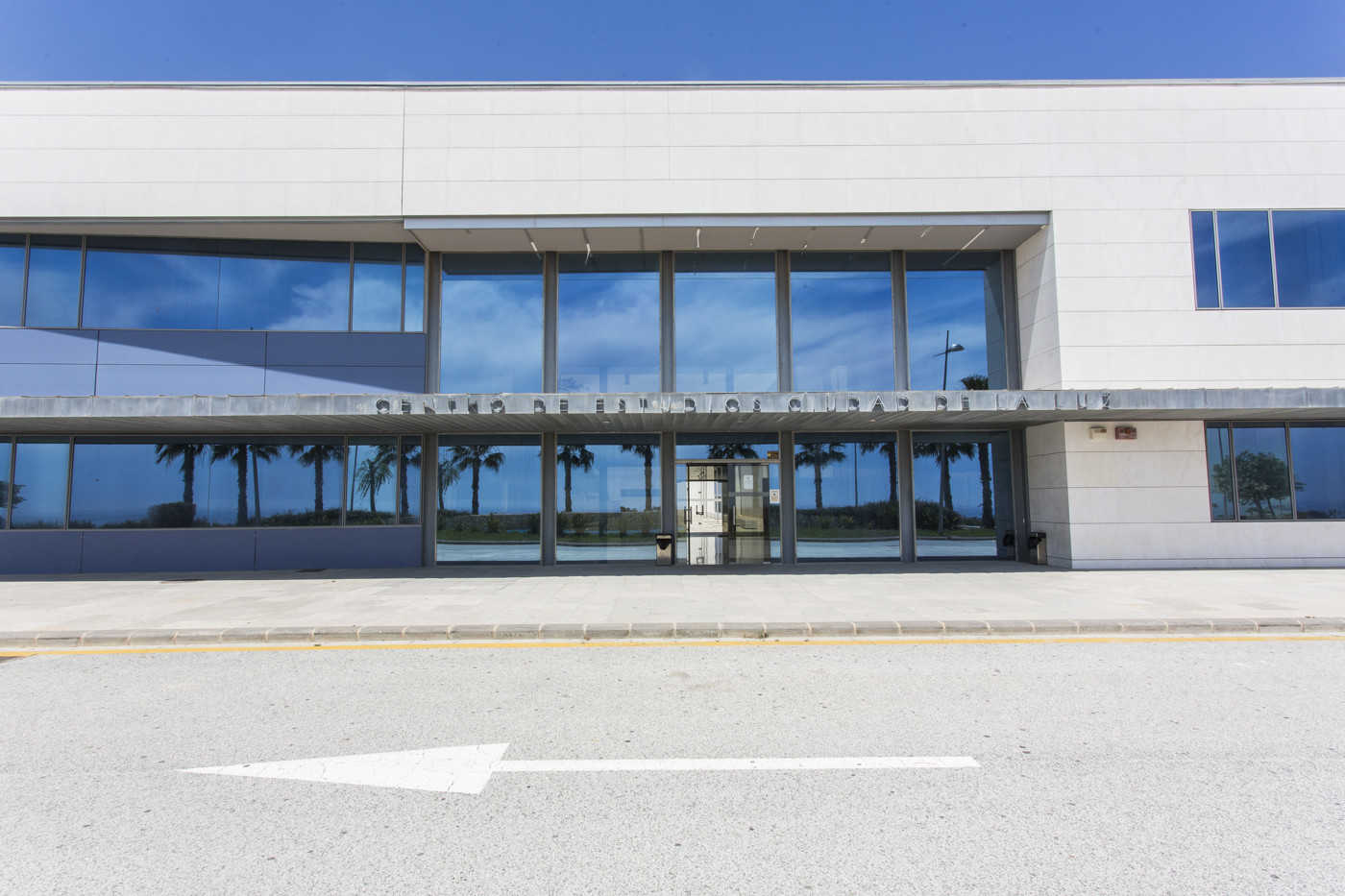 Hacienda da un toque a las empresas públicas