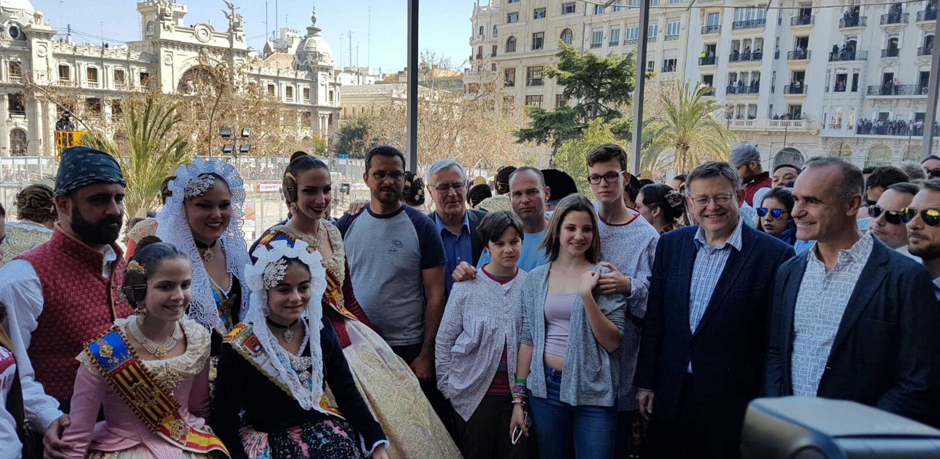 Ximo Puig, en la última mascletà de 2017. Foto: GVA - 