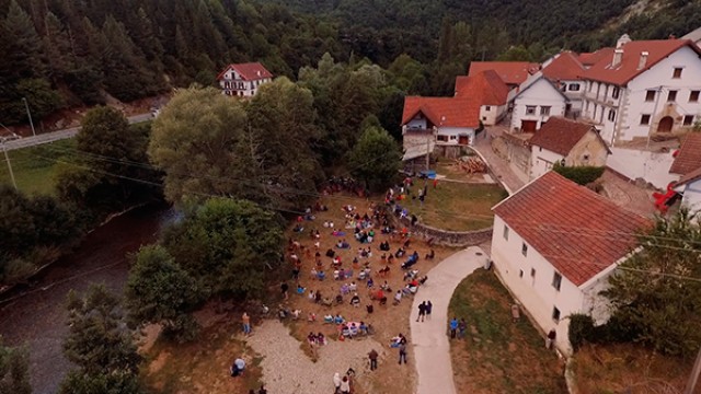 De bosques a lagos artificiales: cultura en espacios singulares
