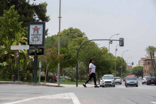 Murcia activa el protocolo municipal de asistencia por la ola de calor del fin de semana