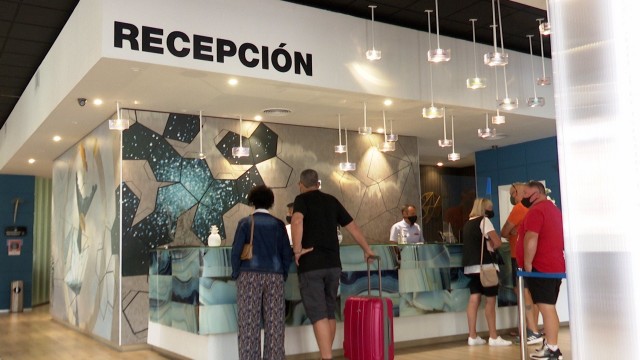 La Comunitat supera las expectativas del sector turístico en agosto gracias a la vacunación