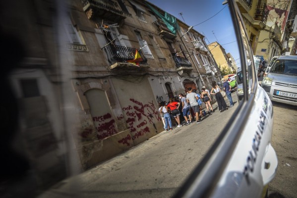 Desalojado uno de los edificios en riesgo de derrumbe de la Cruz Cubierta