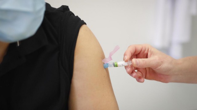 Vacunarse de la gripe reduce la probabilidad de ingresar en UCI por la covid-19