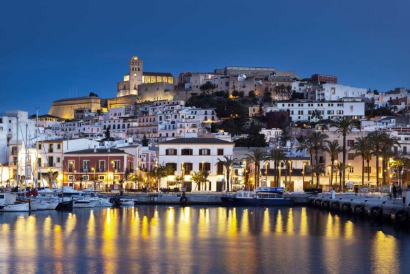 Hubo un tiempo en que los sueños habitaban en una isla: Ibiza, 40 años de magia