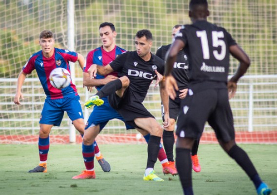 El Atlético Levante cae ante el Castellón en Buñol