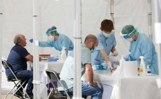 El Ministerio de Sanidad notifica 17.023 contagios y la incidencia baja hasta los 503 casos