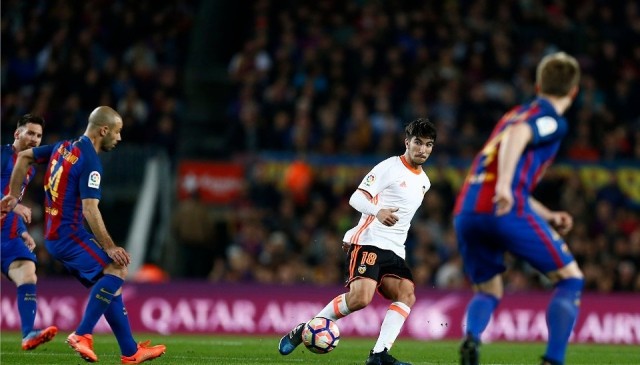 Carlos Soler y Garay, cara y cruz en el Camp Nou