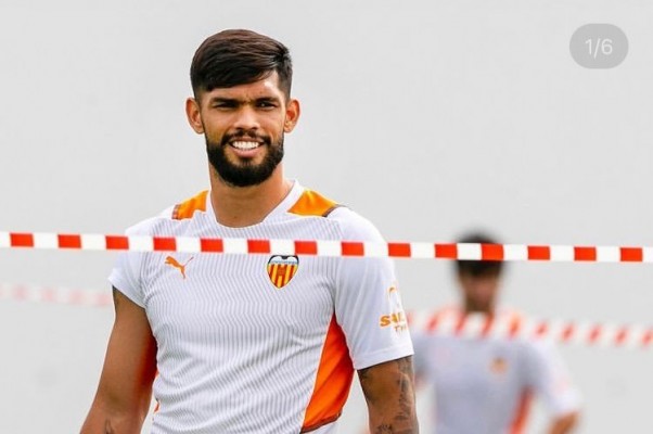 El Valencia todavía no ha inscrito a Alderete
