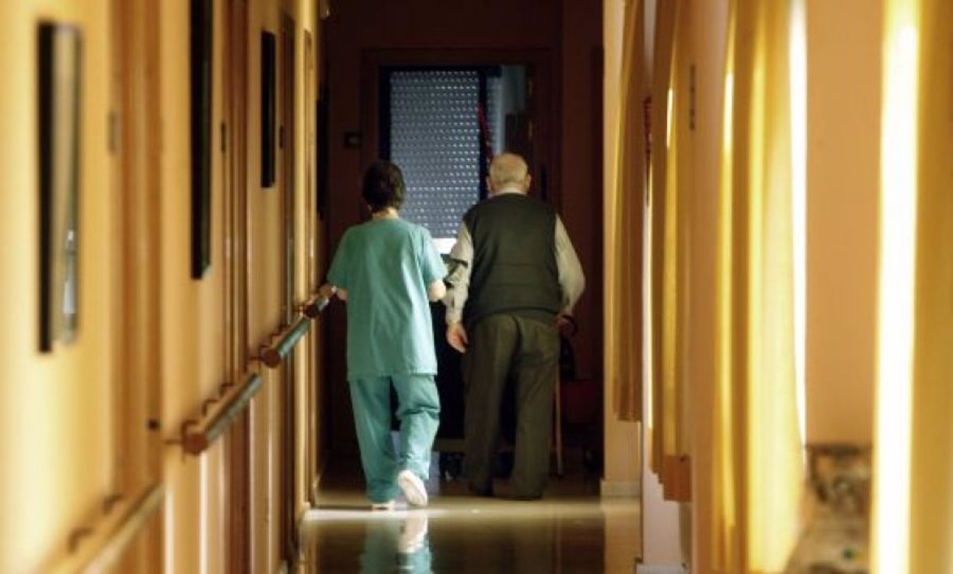 Los empleados de residencias que no se vacunen se harán un test de detección dos veces por semana