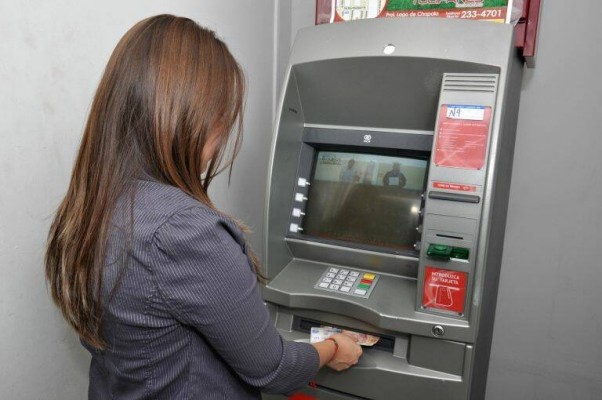 CaixaBank se adjudica el contrato de 8 millones para instalar cajeros en zonas despobladas