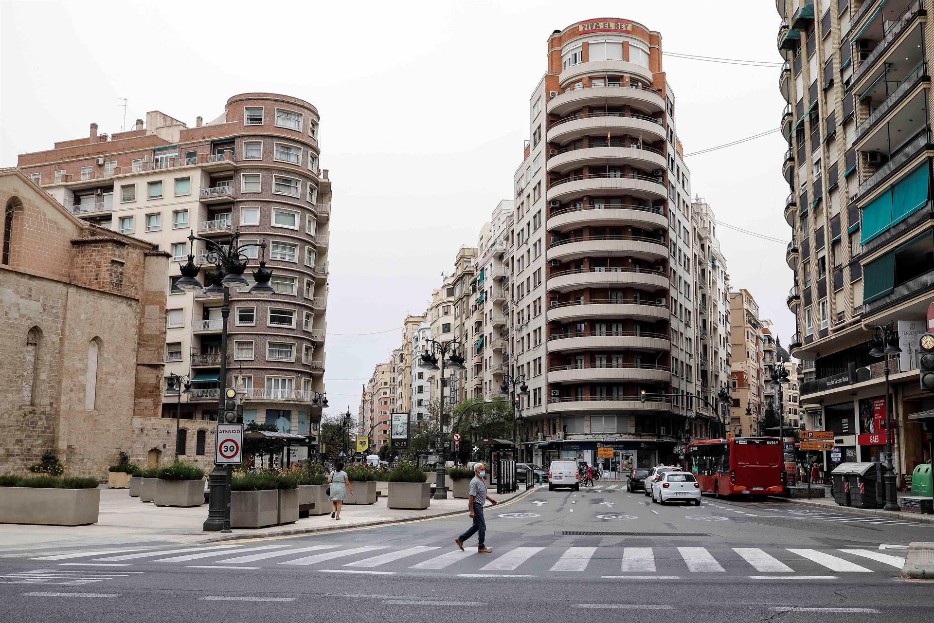 	La Comunitat Valenciana baja de los mil contagios diarios por primera vez desde final de junio