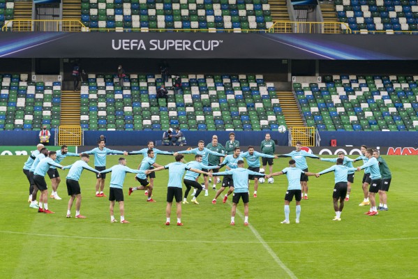 El Villarreal, frente a las adversidades y el poderoso Chelsea