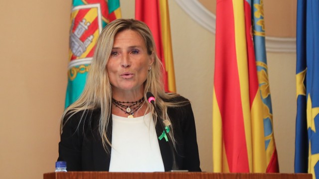 El PP afea a Amparo Marco su 