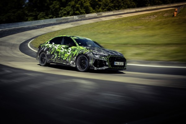 El Audi RS 3, que inicia su comercialización en España, establece un nuevo récord en Nürburgring