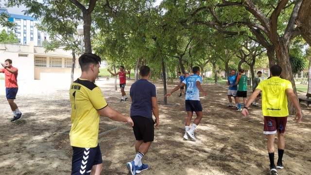 El Eón Alicante inicia la pretemporada con seis fichajes y el objetivo de ascender a Asobal
