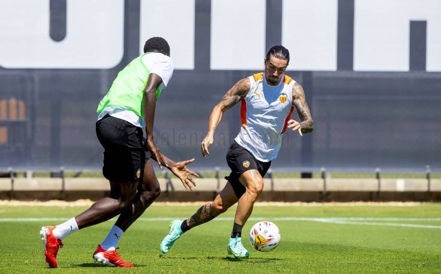 El trueque Loren por Jason encima de la mesa de Valencia CF y Betis