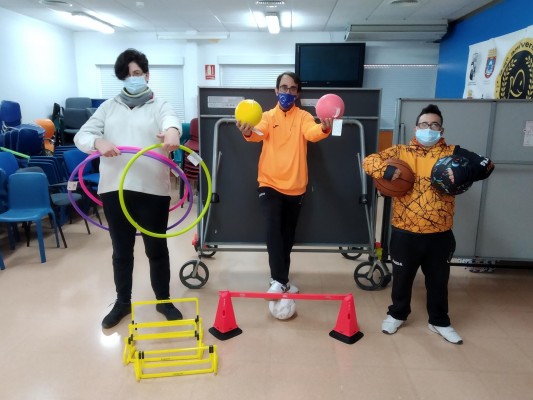 Los centros de Aidemar se equipan con nuevo material deportivo: 'Actividad física para todos'