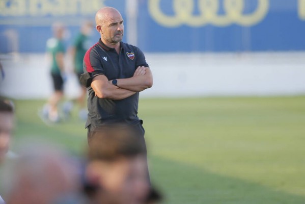 Las dudas de Paco López para el comienzo de temporada