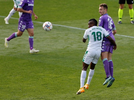 El Elche quiere al bético Loren Morón