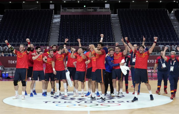 La selección masculina de balonmano se hace con el bronce