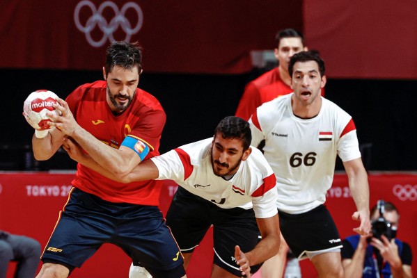 Los Hispanos muestran el nervio competitivo y son de bronce al ganar a Egipto (31-33)