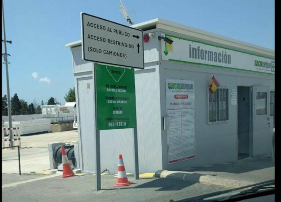 El PSOE de Alicante denuncia que el solar destinado a ecoparque se use para renovar contenedores