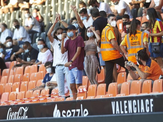 Ximo Puig anuncia un máximo de 15.000 espectadores en Mestalla
