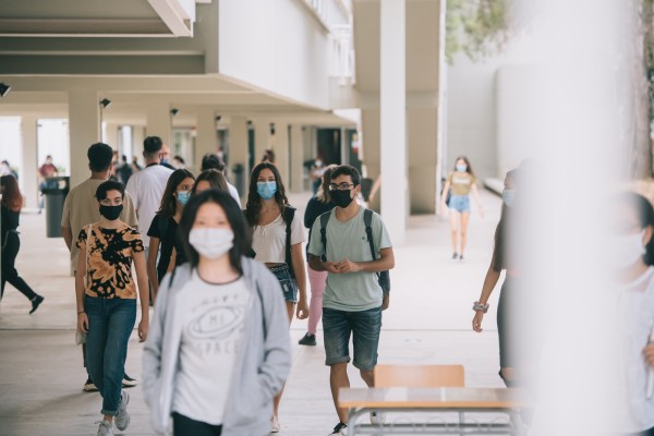 Sanidad asegura que el alumnado de más de 12 años iniciará el curso con al menos una dosis