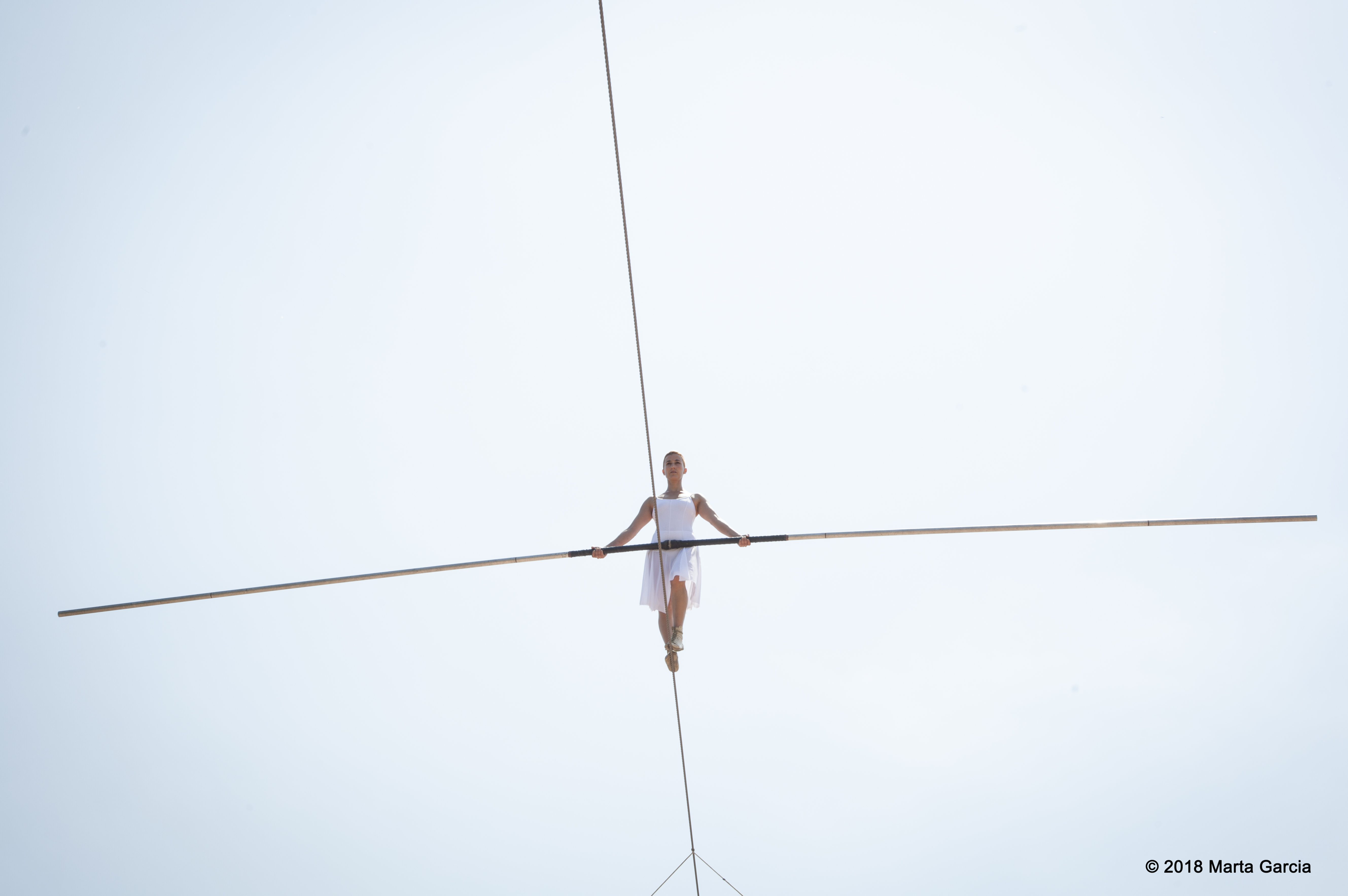 'Al aire' lleva la acrobacia aérea a Sagunt a Escena