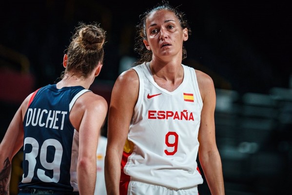 España se despide de las medallas al caer ante Francia y cierra su verano 'horribilis' (64-67)