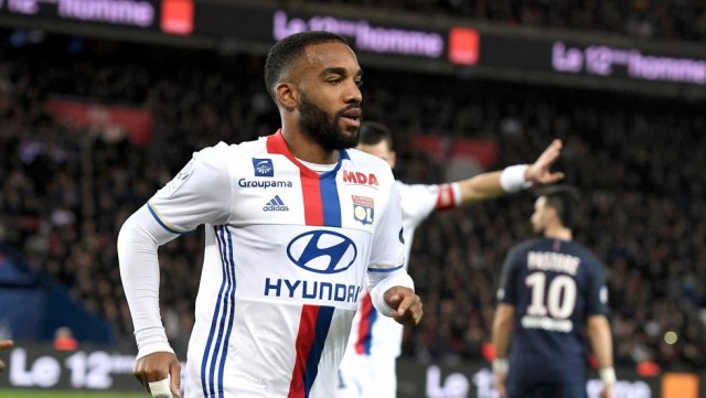 El Atlético de Madrid alcanza un acuerdo con Lacazette, según la cadena Cope