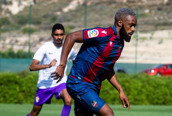 Hernani se entrena tras la ausencia en la sesión del lunes