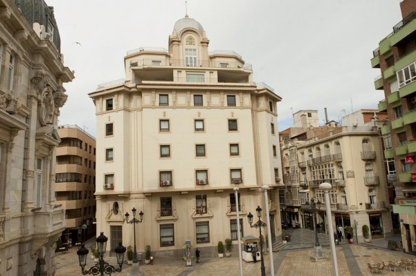 La catalana Pycseca repite contrato para la vigilancia de las oficinas de la MCT y Tentegorra