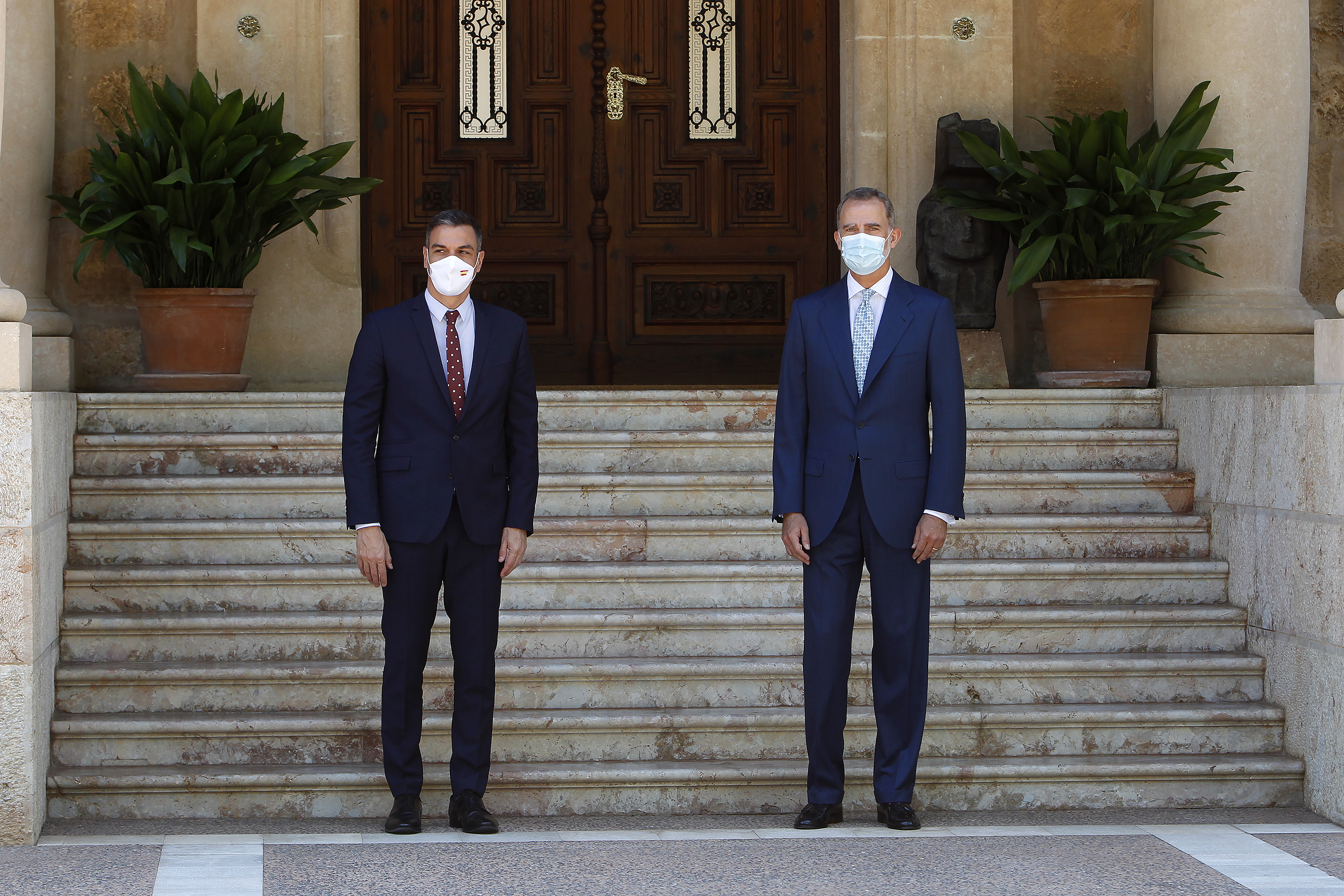 Sánchez traslada al Rey en Mallorca el cambio 