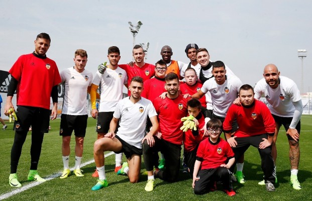 Valencia CF y Fundació refuerzan su apoyo a Asindown Valencia