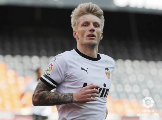 El Valencia traslada a Wass que cuenta con él