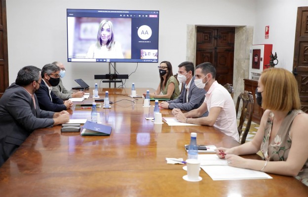 La Diputación estudiará transferir la titularidad de algunos inmuebles a la Generalitat
