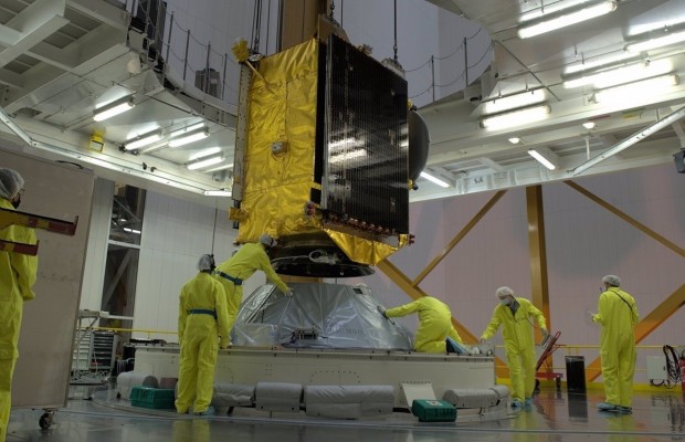 Lanzan el primer satélite de telecomunicaciones reprogramable en órbita