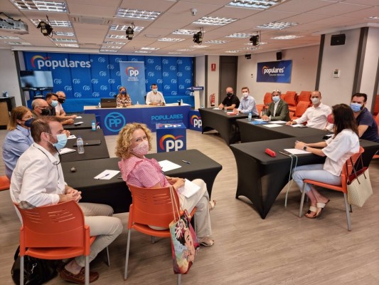 Mompó abre el primer comité de dirección del PP en Valencia tras la remodelación de la cúpula