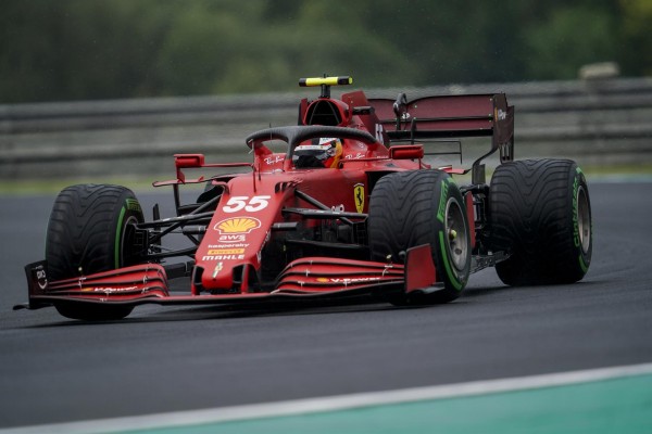 Vettel, descalificado: Sainz al podio; Alonso es cuarto y Hamilton más líder
