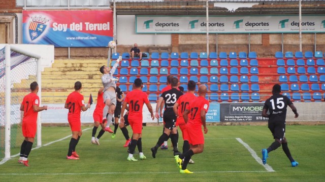 El Castellón deja buenas señales pese a perder ante el Huesca (1-0)