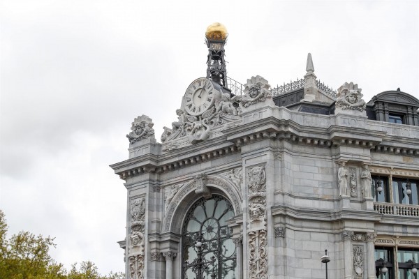 Funcas llama a vigilar la evolución de las refinanciaciones como 