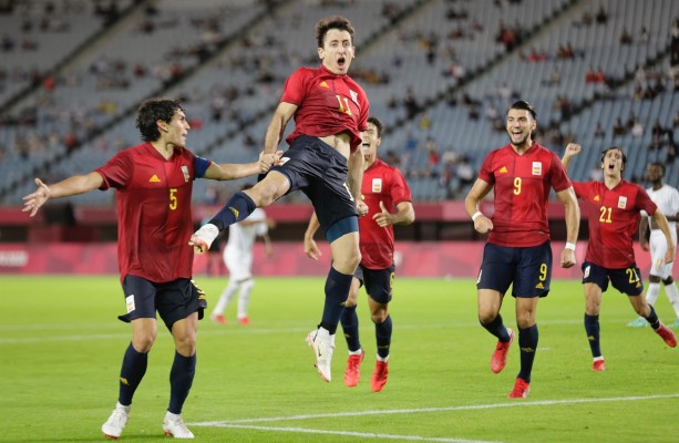 Rafa Mir mete a España en semifinales