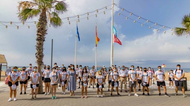 Benidorm refuerza sus playas con 7 controladores más en agosto