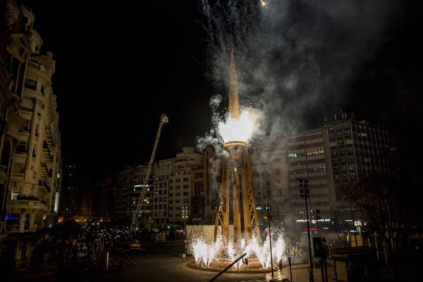 El Ayuntamiento estudia reubicar los conciertos acústicos de Fallas tras la cancelación