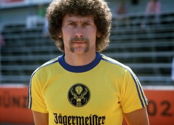 Patrocinios futbolísticos: pon tu nombre en mi camiseta